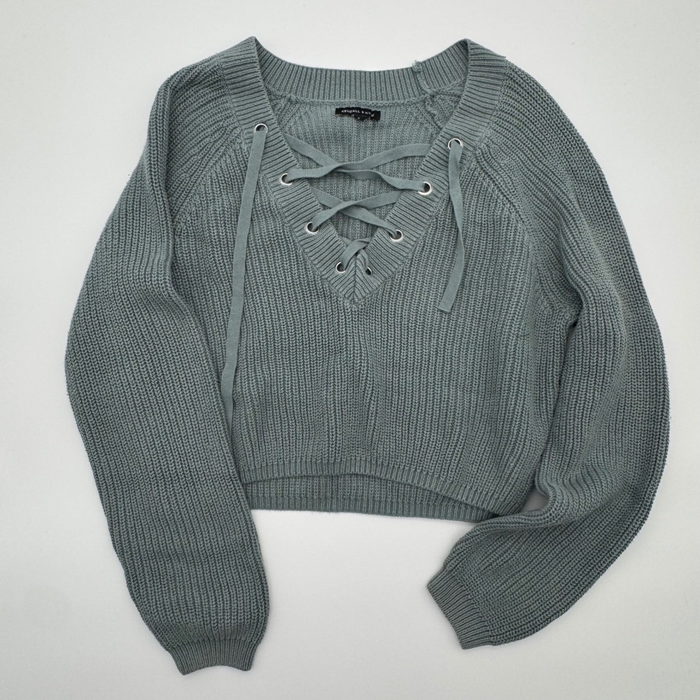 Kendall & Kylie Lace Up V-Neck Cropped Ribbed Knit Sweater Sage Green Small